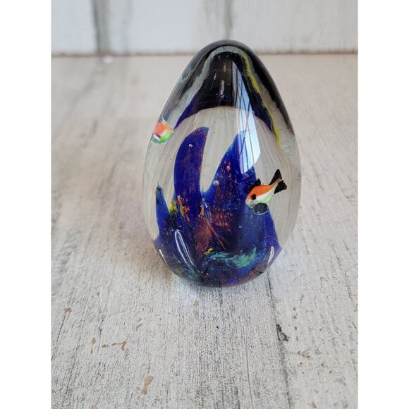 Vintage art fish egg shaped paper weight unique home decor coral - Picture 3 of 7